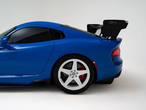 Used 2017 Dodge Viper ACR w/ Extreme Aero Package RWD image 36