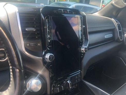 Used 2022 RAM 1500 Laramie AWD/4WD image 29