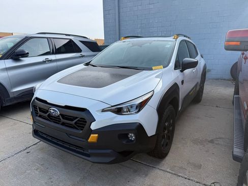 Used 2025 Subaru Crosstrek 2.5i Wilderness AWD/4WD image 3