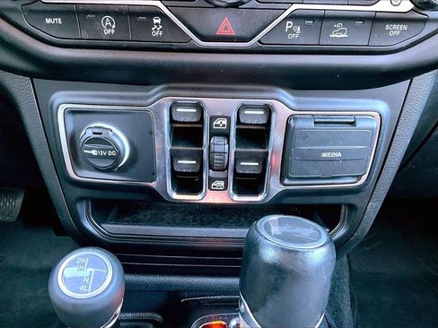 Certified 2023 Jeep Wrangler Sahara w/ Safety Group image 17