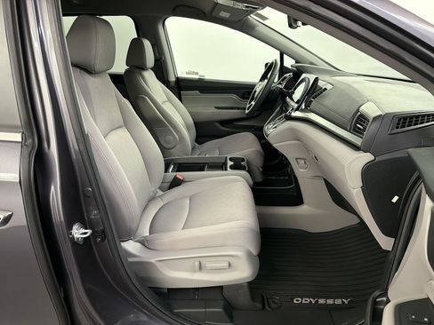 Certified 2024 Honda Odyssey EX image 29