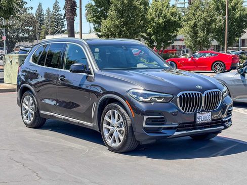 Used 2023 BMW X5 xDrive40i w/ Parking Assistance Package AWD/4WD image 5