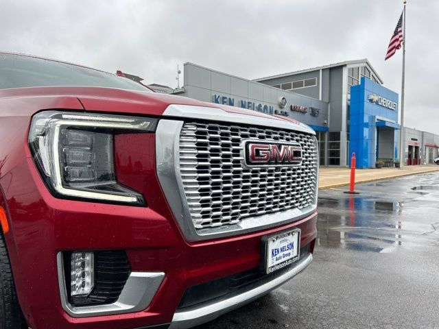 Certified 2023 GMC Yukon XL Denali w/ Advanced Technology Package AWD/4WD image 5