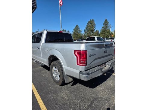 Used 2017 Ford F150 Lariat w/ Equipment Group 502A Luxury AWD/4WD image 4