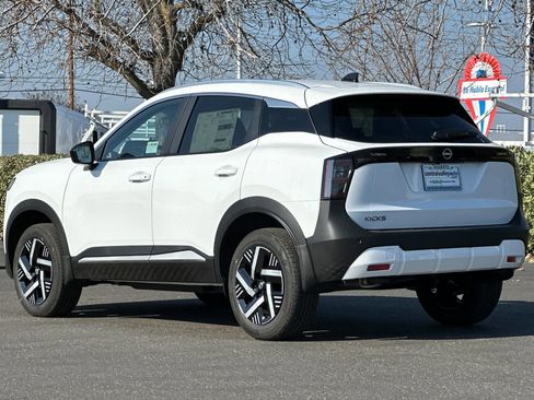 New 2026 Nissan Kicks SV image 6
