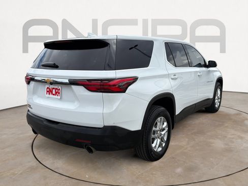 Used 2022 Chevrolet Traverse LS image 13
