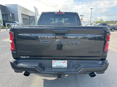 Used 2025 RAM 1500 Big Horn AWD/4WD image 7