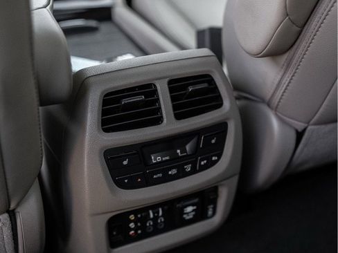 Used 2016 Honda Pilot Elite image 21