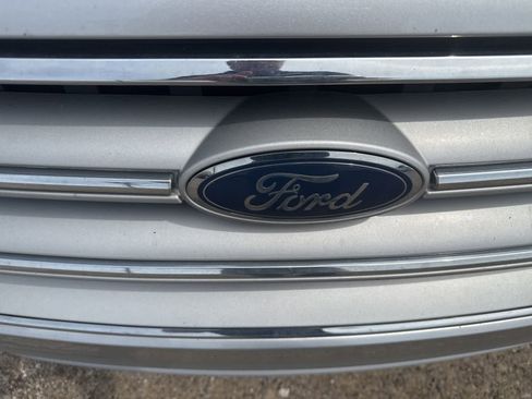Used 2019 Ford Escape SE FWD image 11