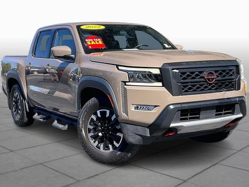 Used 2022 Nissan Frontier Pro-X image 2