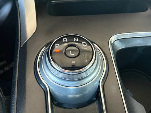 Used 2018 Ford Fusion Energi SE FWD image 27