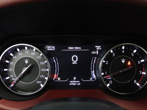 Used 2021 Maserati Levante GranSport image 25