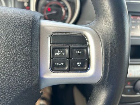 Used 2018 Dodge Journey SE w/ Connectivity Group FWD image 20