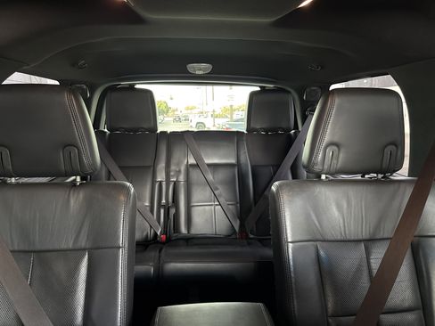 Used 2014 Lincoln Navigator 2WD image 25