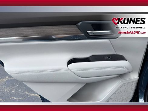 New 2027 GMC Terrain Denali w/ LPO, Floor Liner Package AWD/4WD image 30