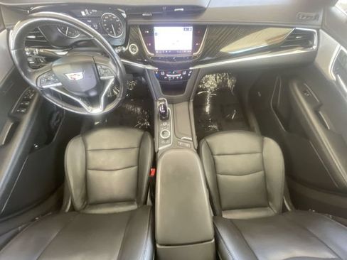 Used 2021 Cadillac XT6 Premium Luxury FWD image 21