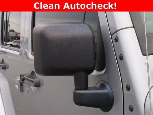 Used 2014 Jeep Wrangler Unlimited Freedom Edition image 12