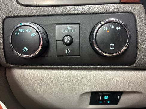 Used 2014 Chevrolet Silverado 2500 LTZ w/ LTZ Plus Package AWD/4WD image 14