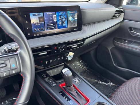 Used 2026 Nissan Kicks SR AWD/4WD image 16