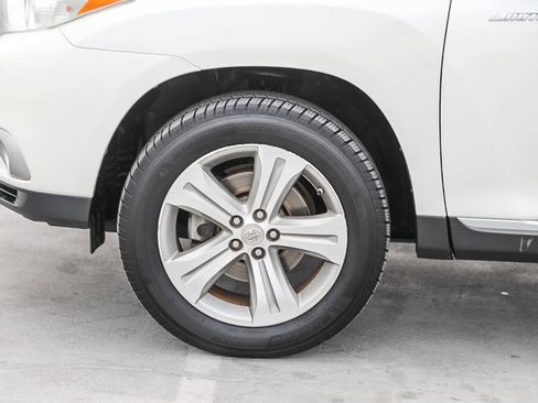 Used 2013 Toyota Highlander Limited AWD/4WD image 10