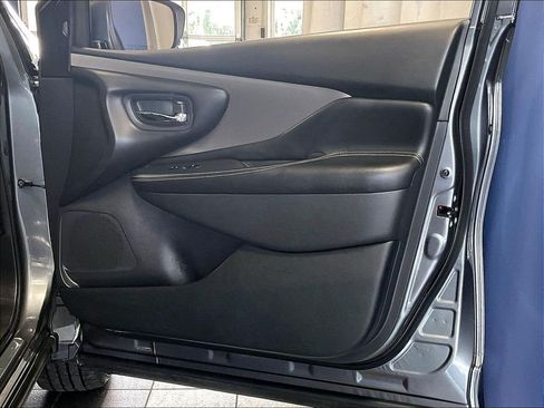 Used 2020 Nissan Murano S w/ Technology Package AWD/4WD image 12