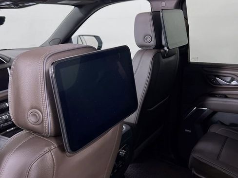 Certified 2024 GMC Yukon Denali image 27