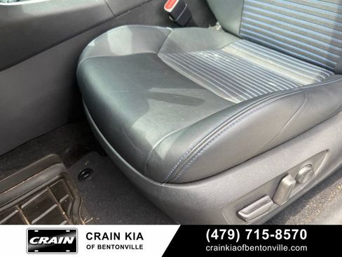 Used 2022 Toyota RAV4 XSE AWD/4WD image 22
