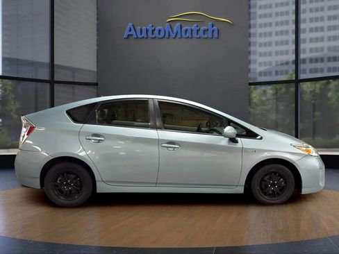 Used 2015 Toyota Prius Three image 12