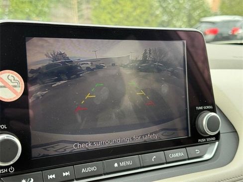 Used 2023 Nissan Rogue SV image 20