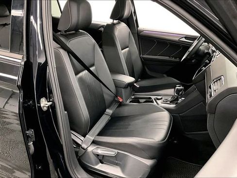 Used 2024 Volkswagen Tiguan SE R-Line w/ MDO Package, Two-Row AWD/4WD image 8