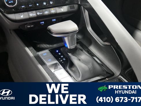 Used 2023 Hyundai Elantra SEL w/ Convenience Package image 24