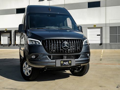 Used 2023 Mercedes-Benz Sprinter 2500 image 20