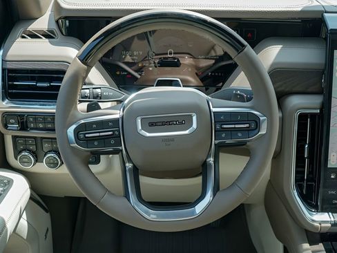 New 2026 GMC Yukon Denali w/ Denali Reserve Package AWD/4WD image 23