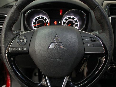 Used 2023 Mitsubishi Outlander Sport LE image 9