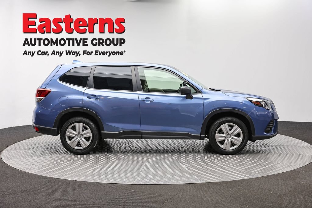Used 2022 Subaru Forester AWD/4WD image 5