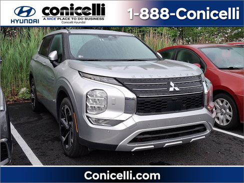 Used 2024 Mitsubishi Outlander SE AWD/4WD image 1