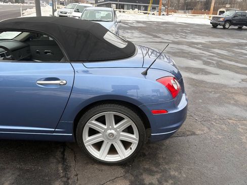 Used 2005 Chrysler Crossfire Limited image 9