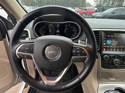 Used 2015 Jeep Grand Cherokee Laredo w/ Quick Order Package 23E image 26