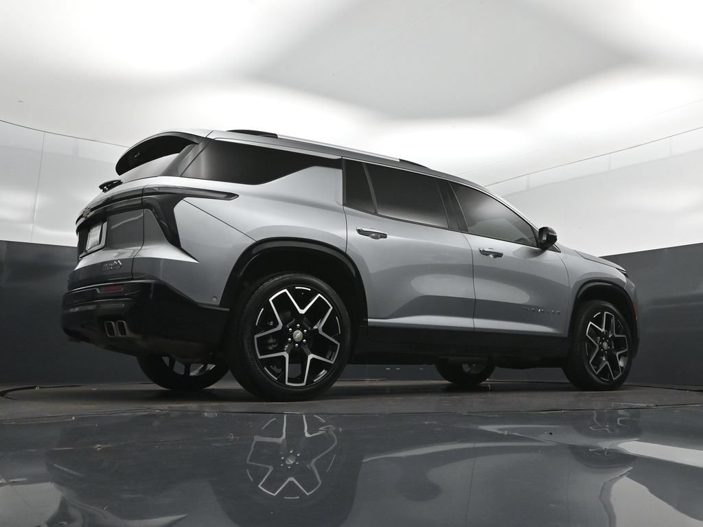 Used 2025 Chevrolet Traverse High Country w/ LPO, Floor Liner Package FWD image 41