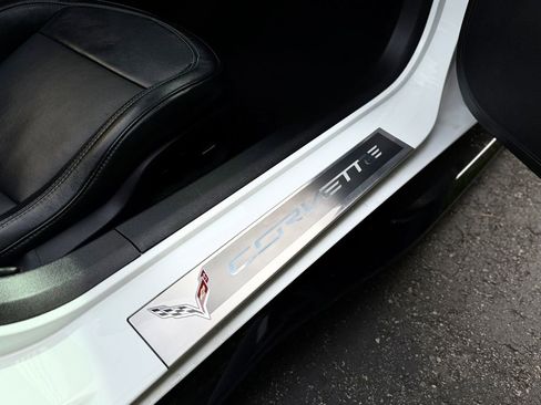 Used 2014 Chevrolet Corvette STINGRAY Z51 3LT w/ 3LT Preferred Equipment Group image 20