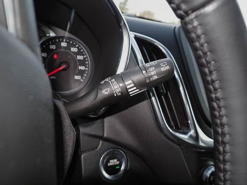 Used 2020 Chevrolet Equinox LT image 34