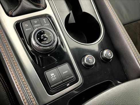 Used 2019 Nissan Maxima SR w/ Premium Package FWD image 39