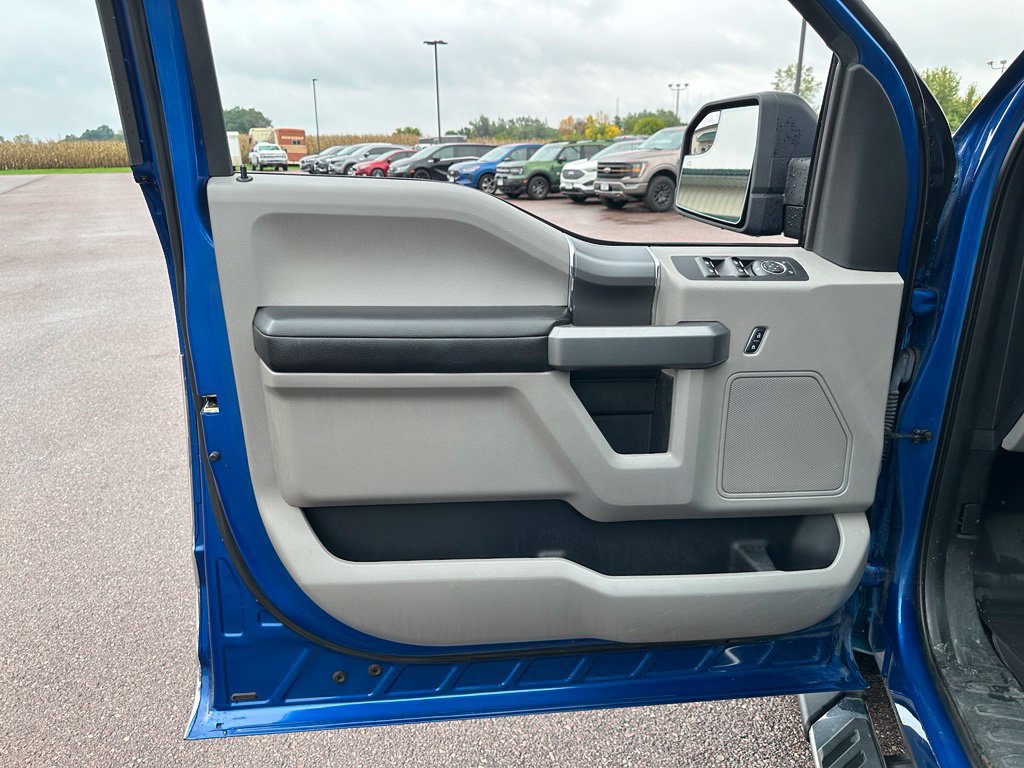 Used 2017 Ford F150 XLT w/ Equipment Group 302A Luxury AWD/4WD image 12