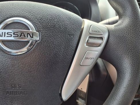 Used 2016 Nissan Versa SV FWD image 11