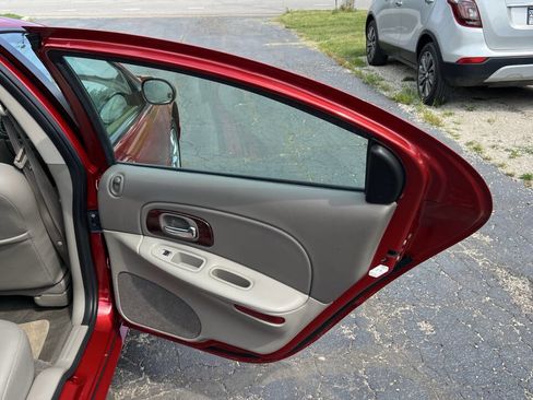 Used 2004 Chrysler Concorde LXi image 32