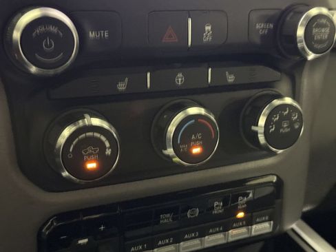 Used 2021 RAM 2500 Big Horn w/ Level 1 Equipment Group AWD/4WD image 16