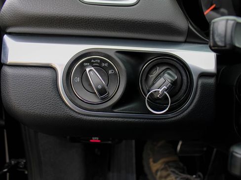Used 2015 Porsche Boxster S RWD image 43