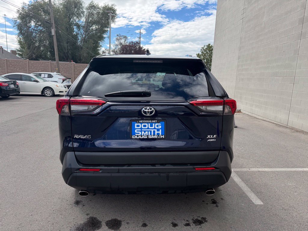 Used 2025 Toyota RAV4 XLE AWD/4WD image 4