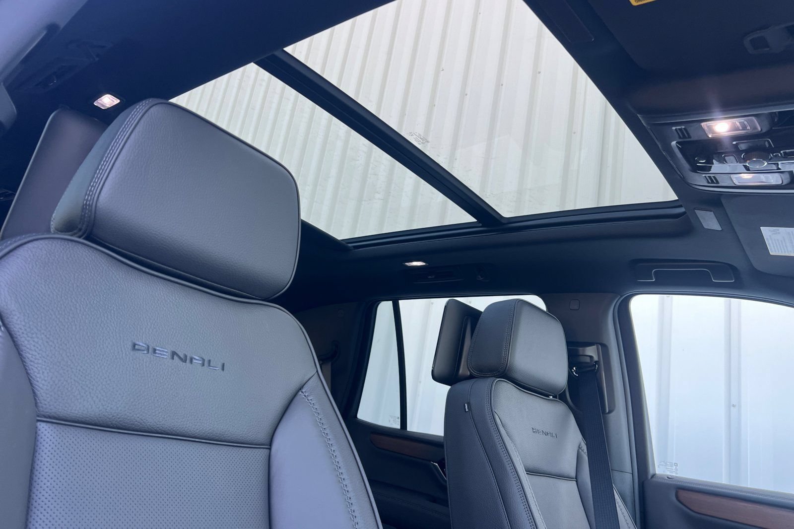 New 2026 GMC Yukon Denali w/ Advanced Technology Package AWD/4WD image 15