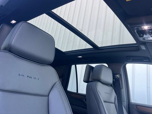 New 2026 GMC Yukon Denali w/ Advanced Technology Package AWD/4WD image 15